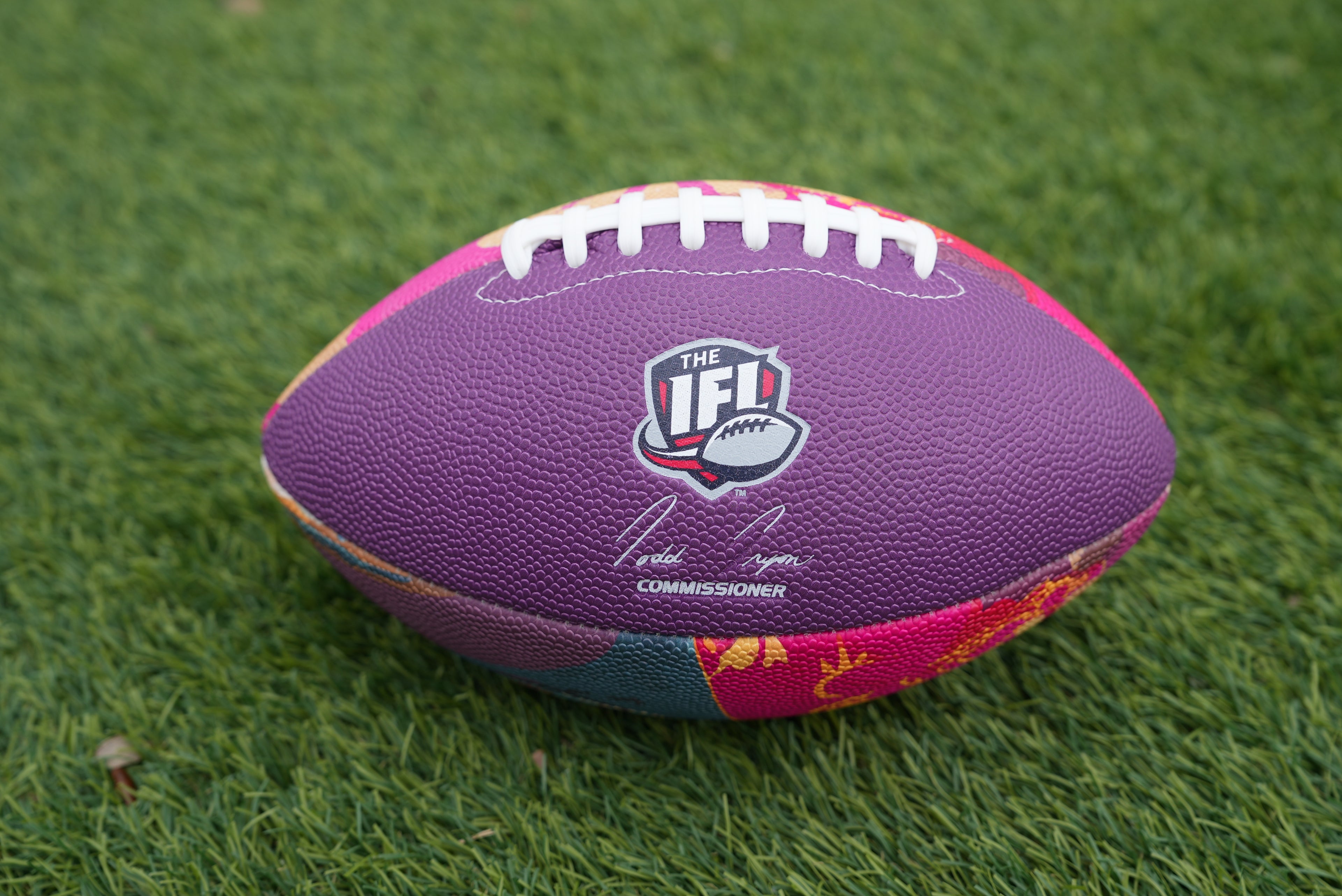 26 Fiesta Gameball