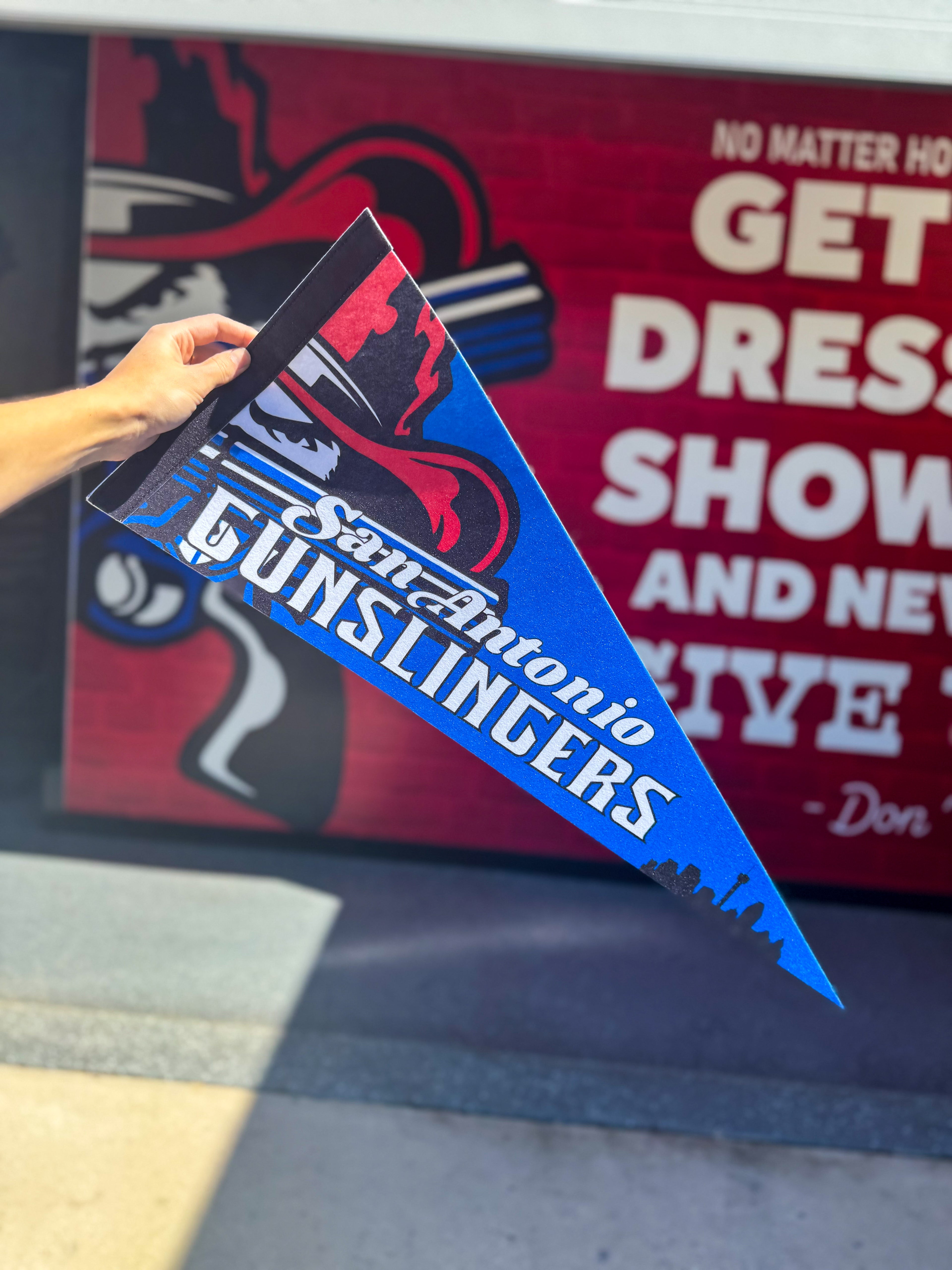 Gunslingers Pennant